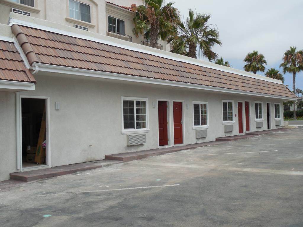 Coast Inn Οσιανσάιντ Εξωτερικό φωτογραφία